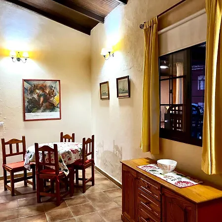 Casa Antika Holiday home